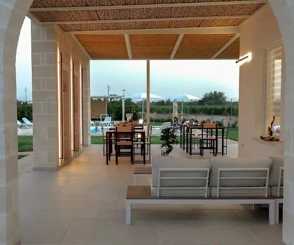 Il Noce Salento Tourism Services فندق مبيت وإفطار 3*