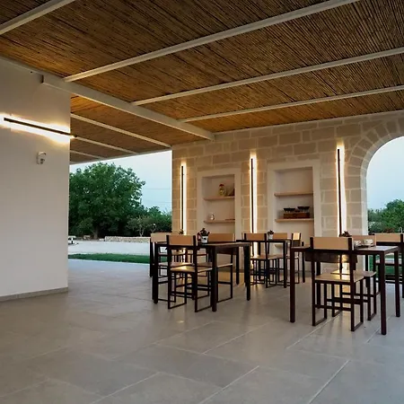 Alojamento de Acomodação e Pequeno-almoço Il Noce Salento Tourism Services 3*