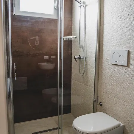 Il Noce Salento Tourism Services 3* Нардо